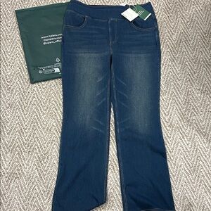 HALARA NEW Women's Classic Straight Leg Jeans - Dark Blue